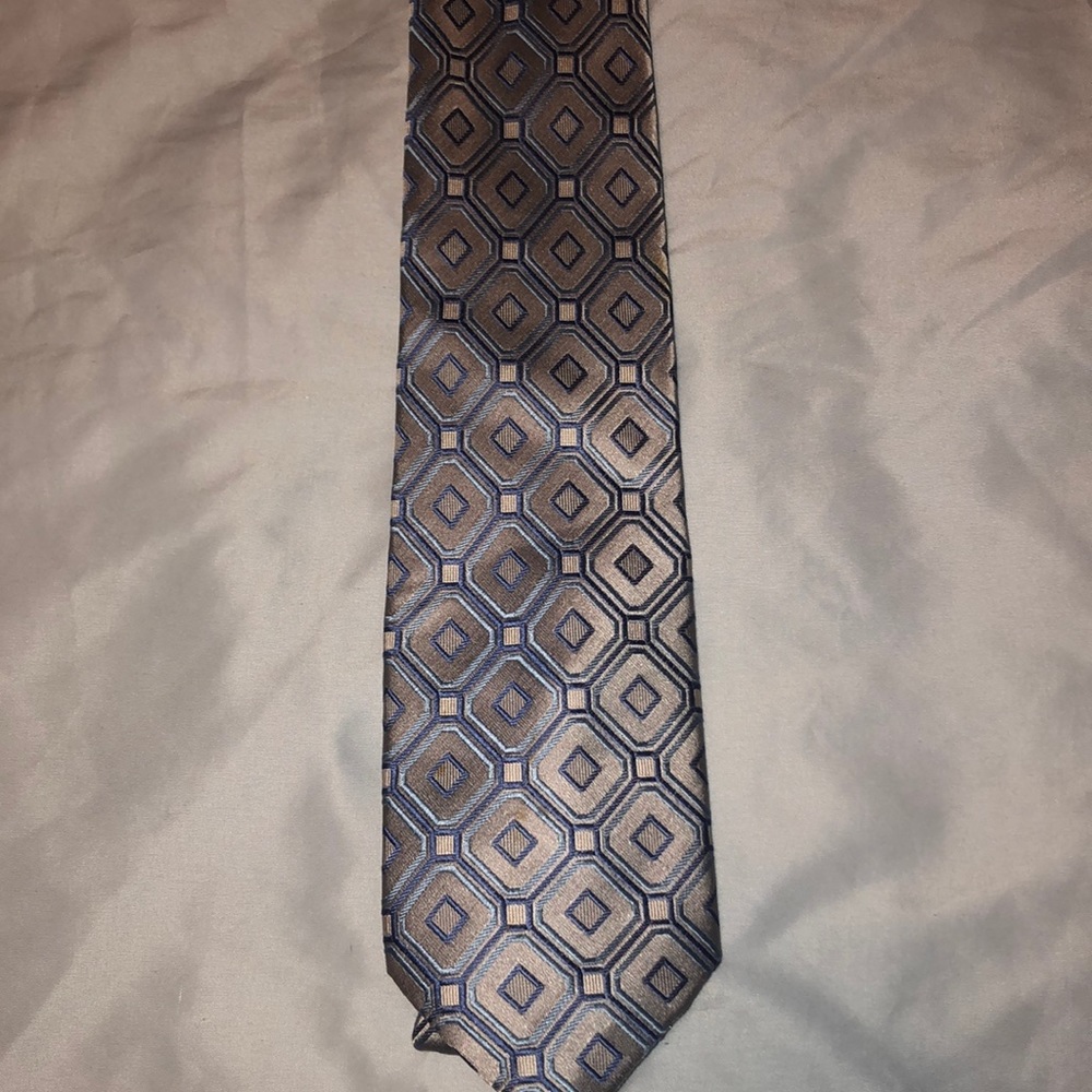 Handmade silk tie